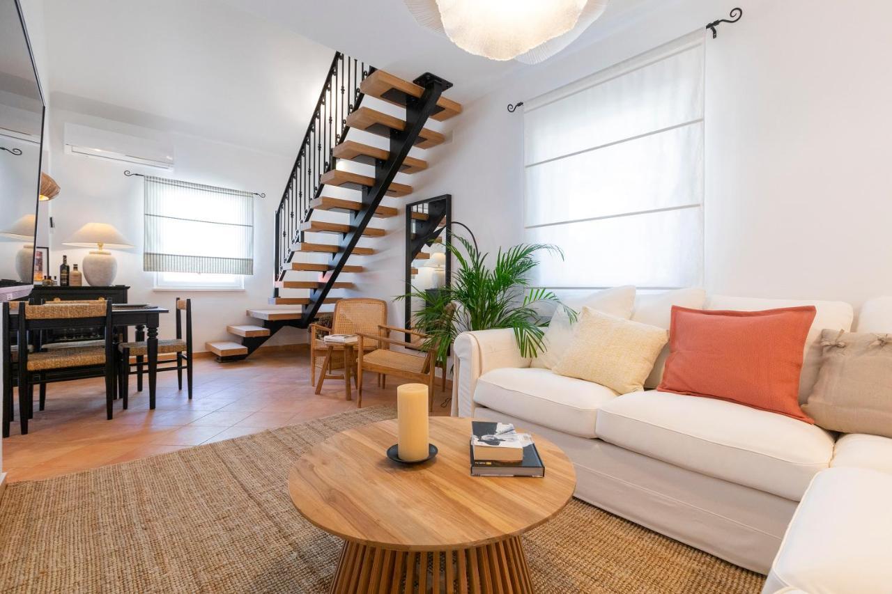 Apartman Luri Sutivan Exterior foto
