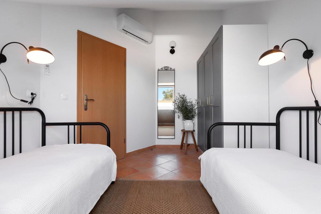 Apartman Luri Sutivan Exterior foto