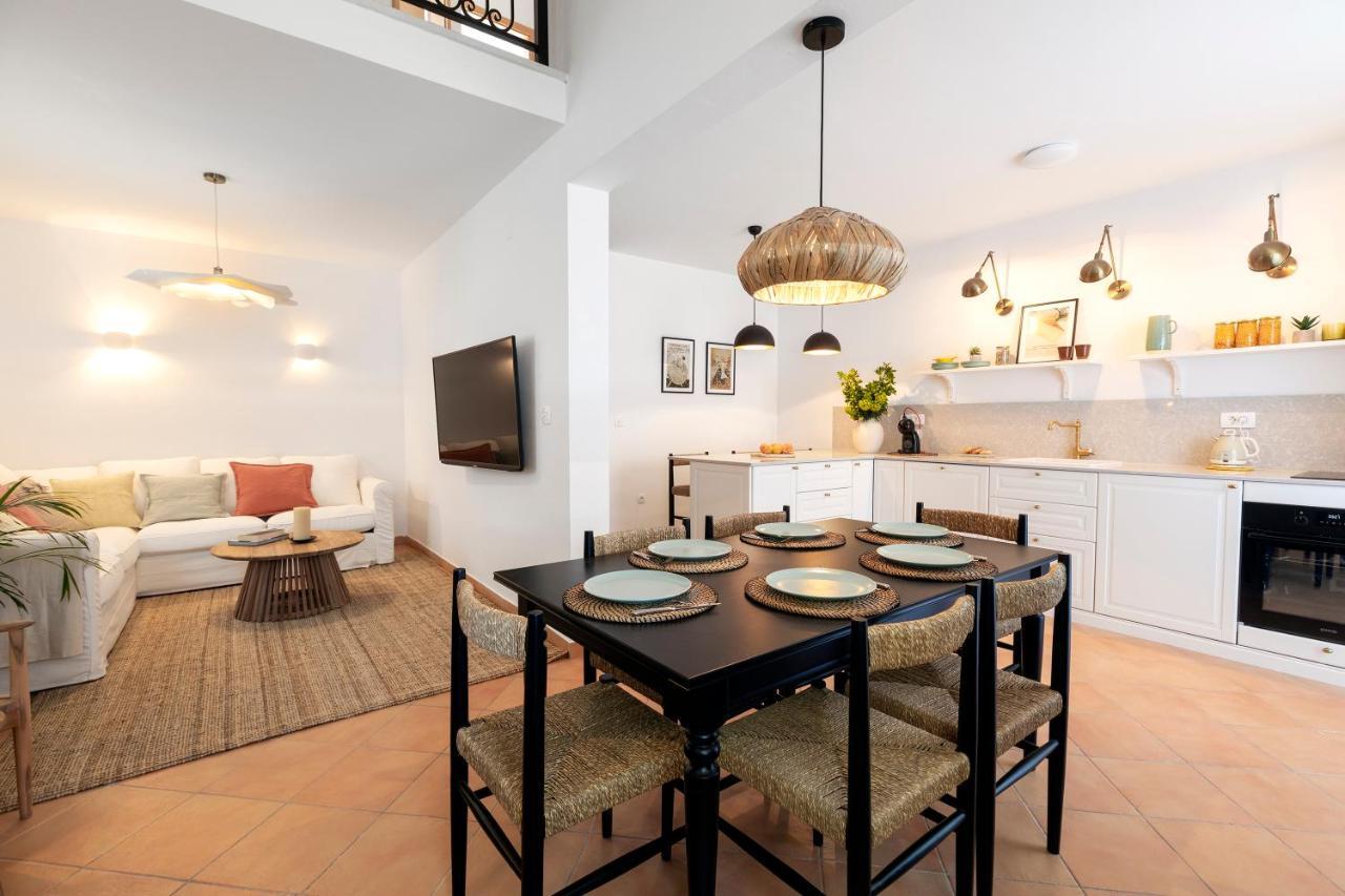 Apartman Luri Sutivan Exterior foto